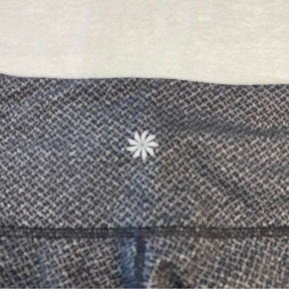 ATHLETA CRISS CROSS POWER UP 7/8 LEGGINGS - Picture 5 of 6